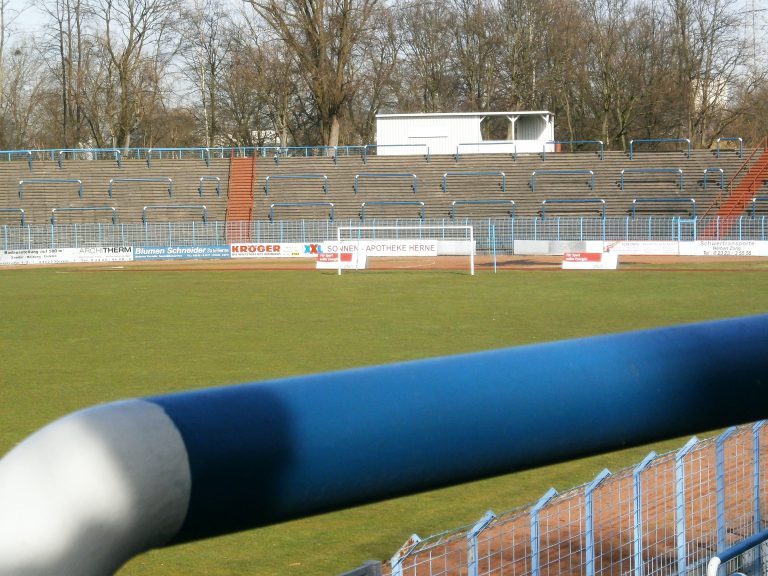 Stadion am Schloss Strünkede, Herne