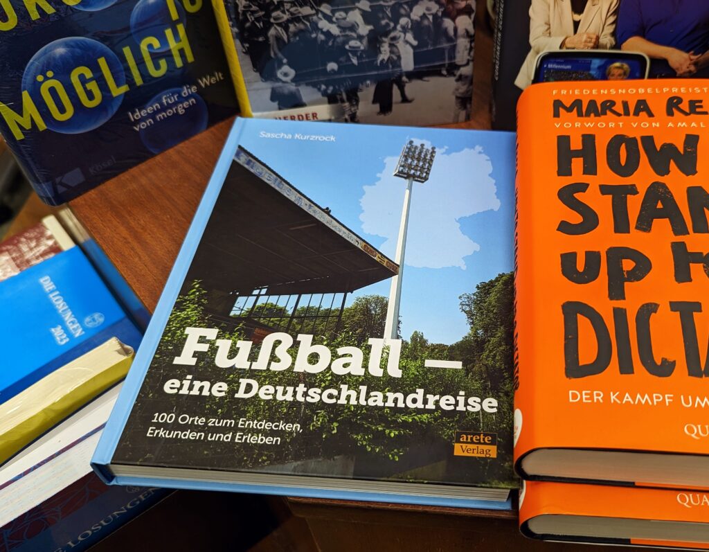"Fußball - eine Deutschlandreise" in der Buchhandlung Hertel