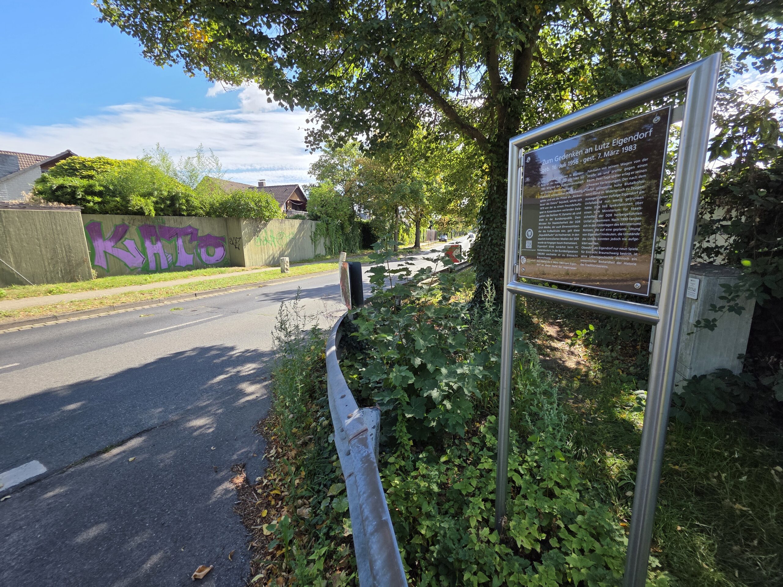 Gedenktafel an der Unfallstelle von Lutz Eigendorf