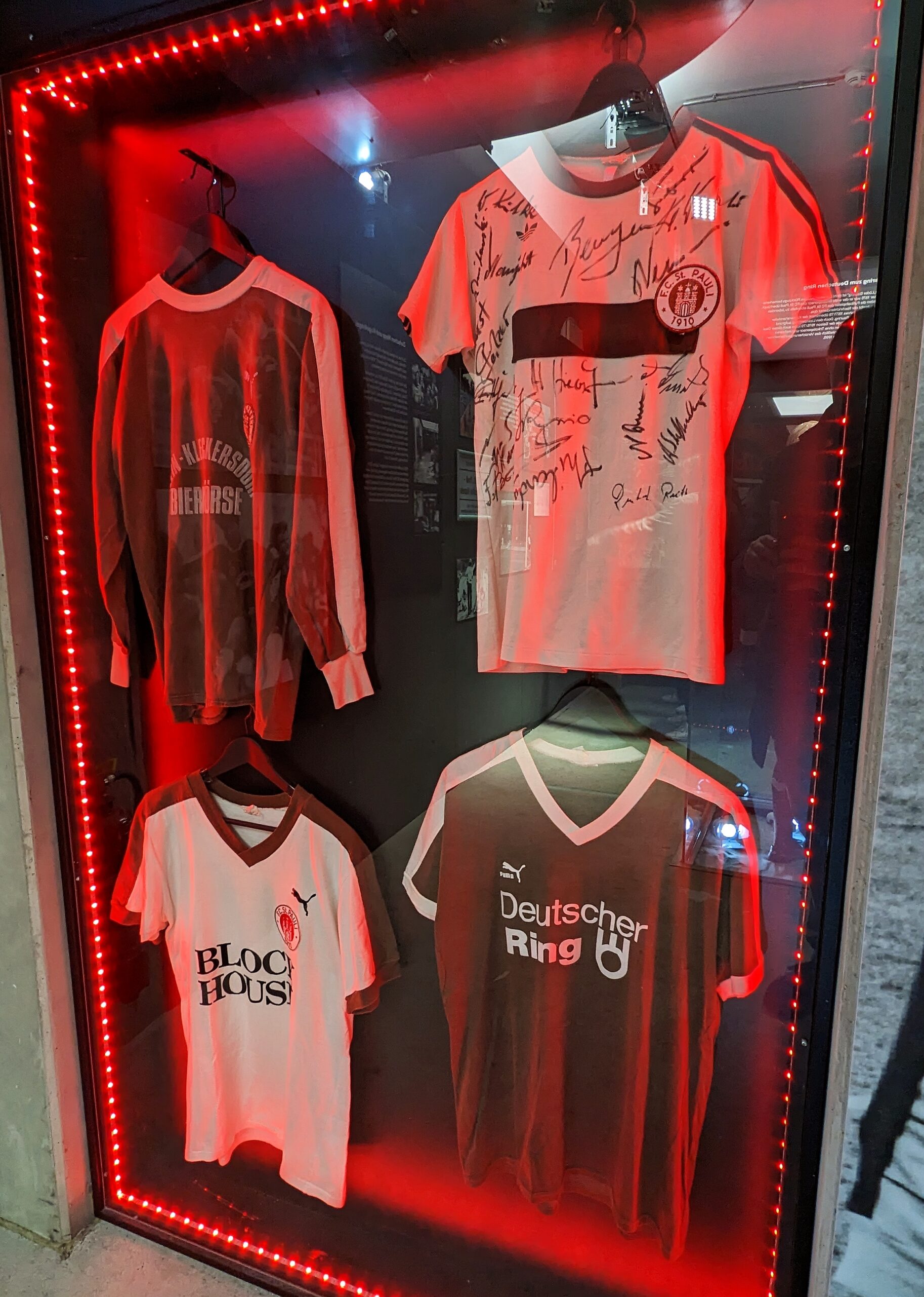 Trikots im FC St. Pauli-Museum