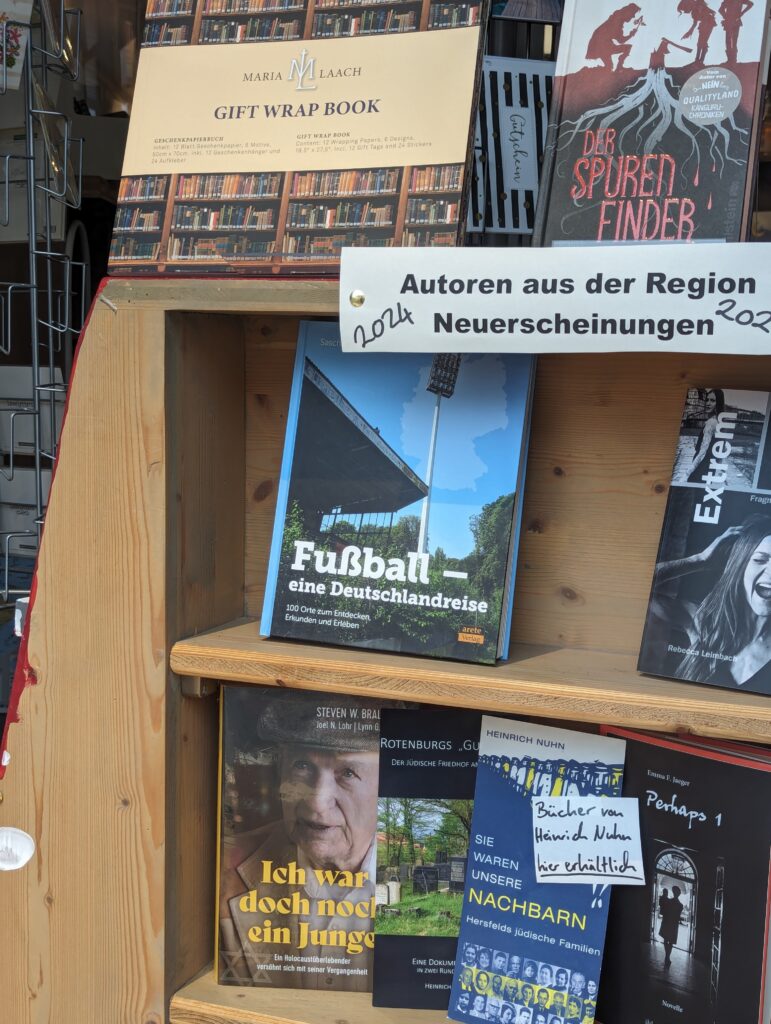Das Buch in der Buchgalerie Berge in Rotenburg