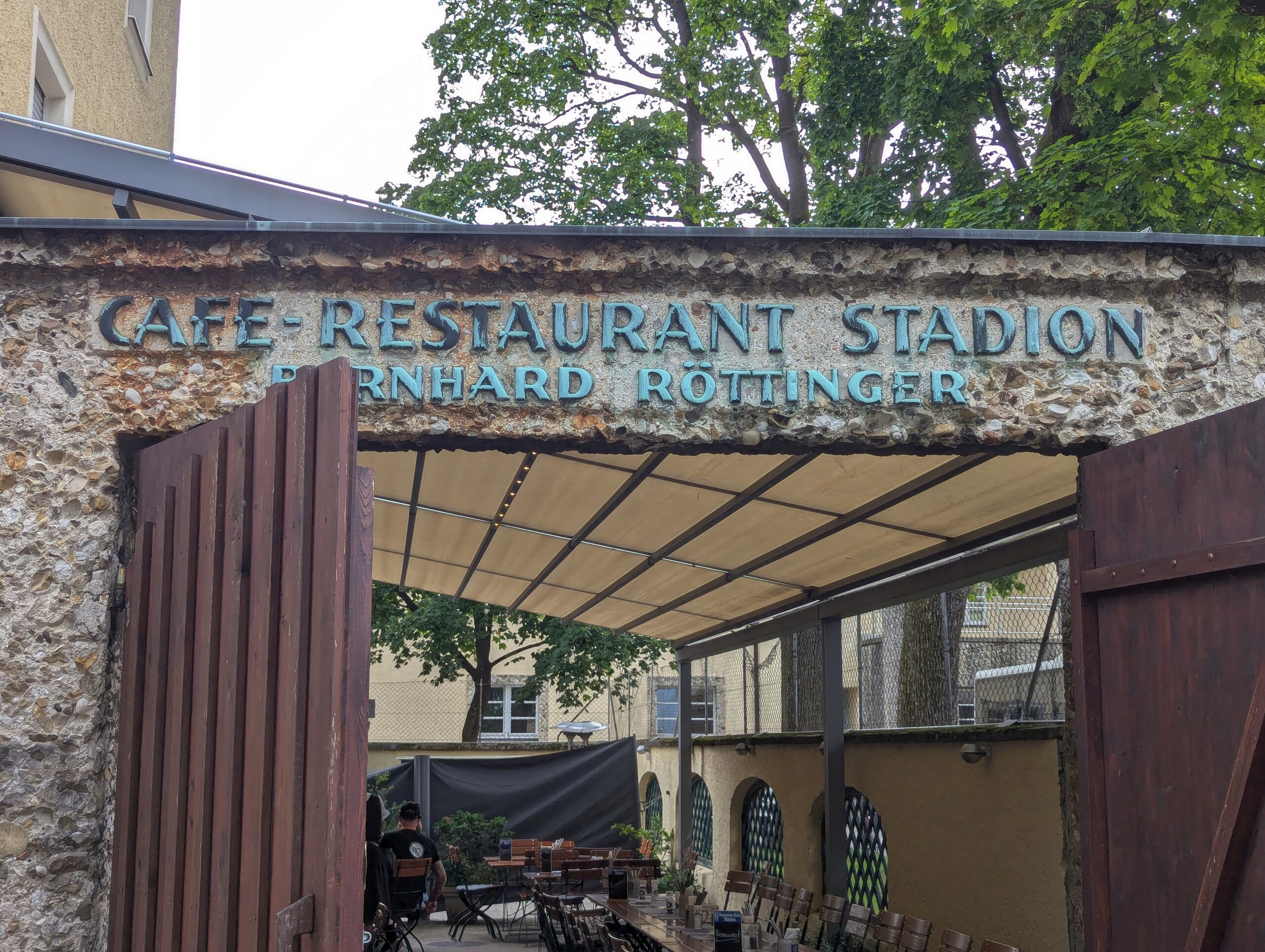 Direkt neben dem Dantestadion kann man einkehren