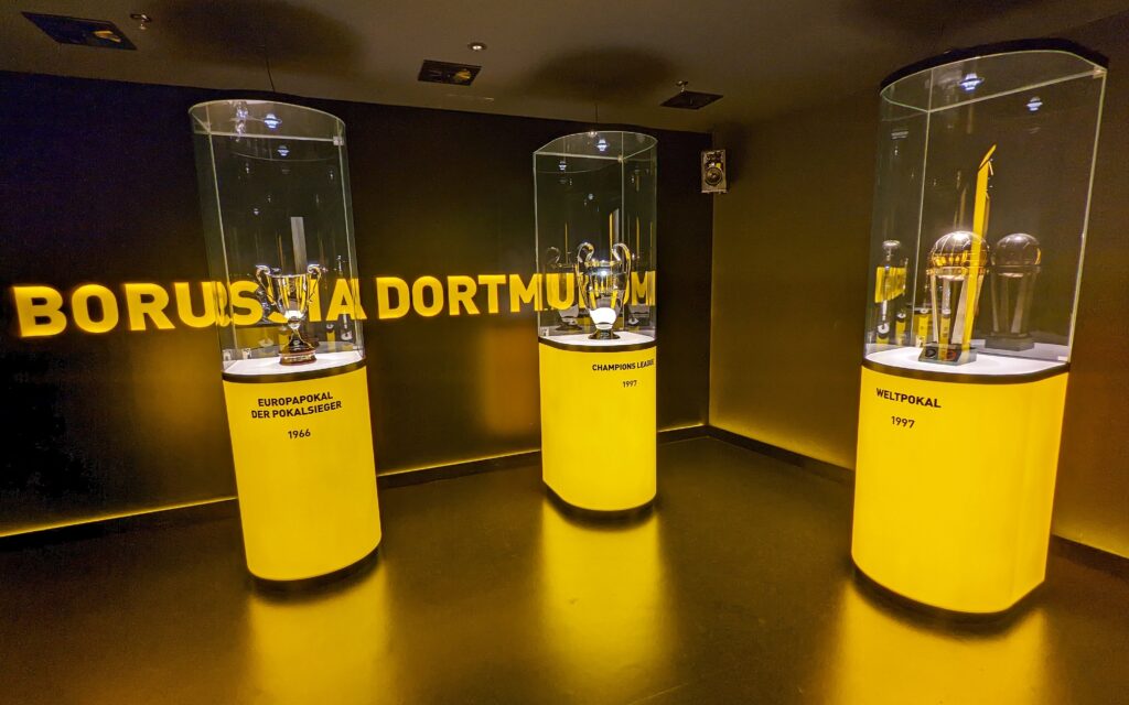 Pokale und Titel im BORUSSEUM
