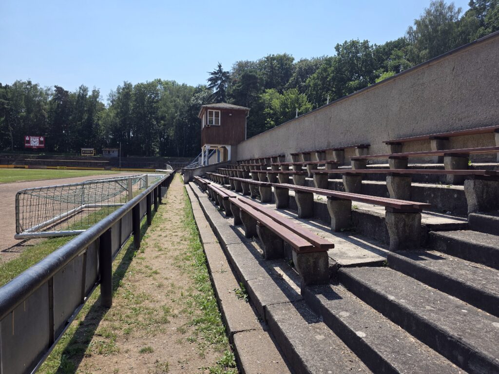 Die Sprecherkabine in der Altenburger Skatbank-Arena