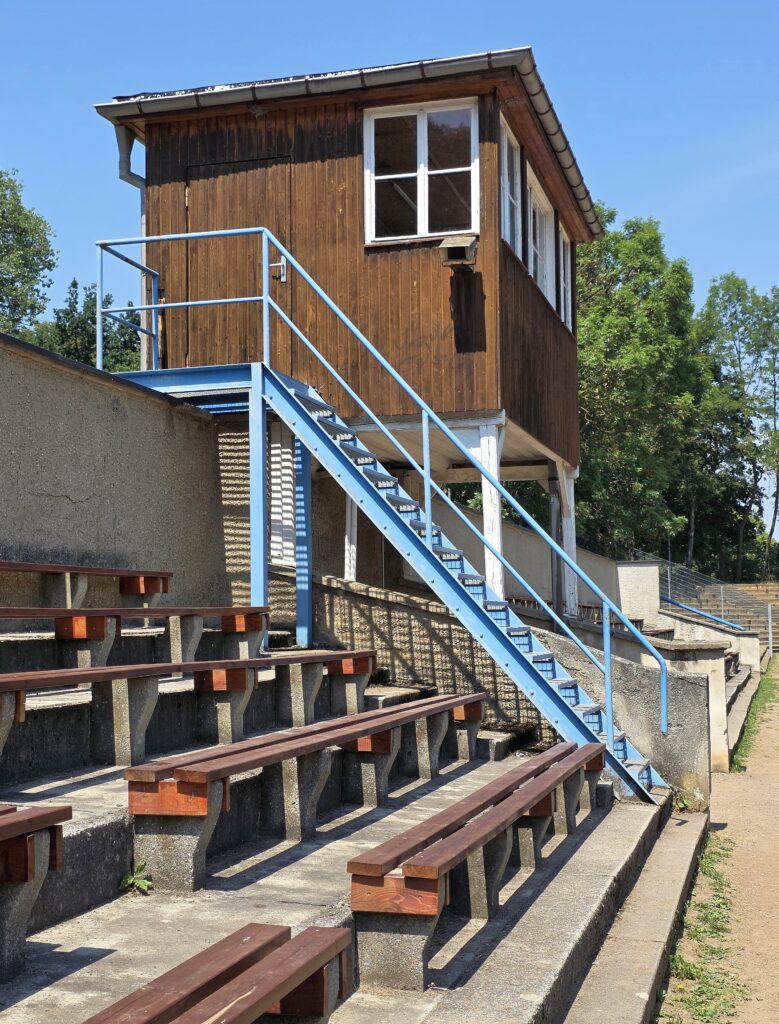 Die Sprecherkabine in der Altenburger Skatbank-Arena