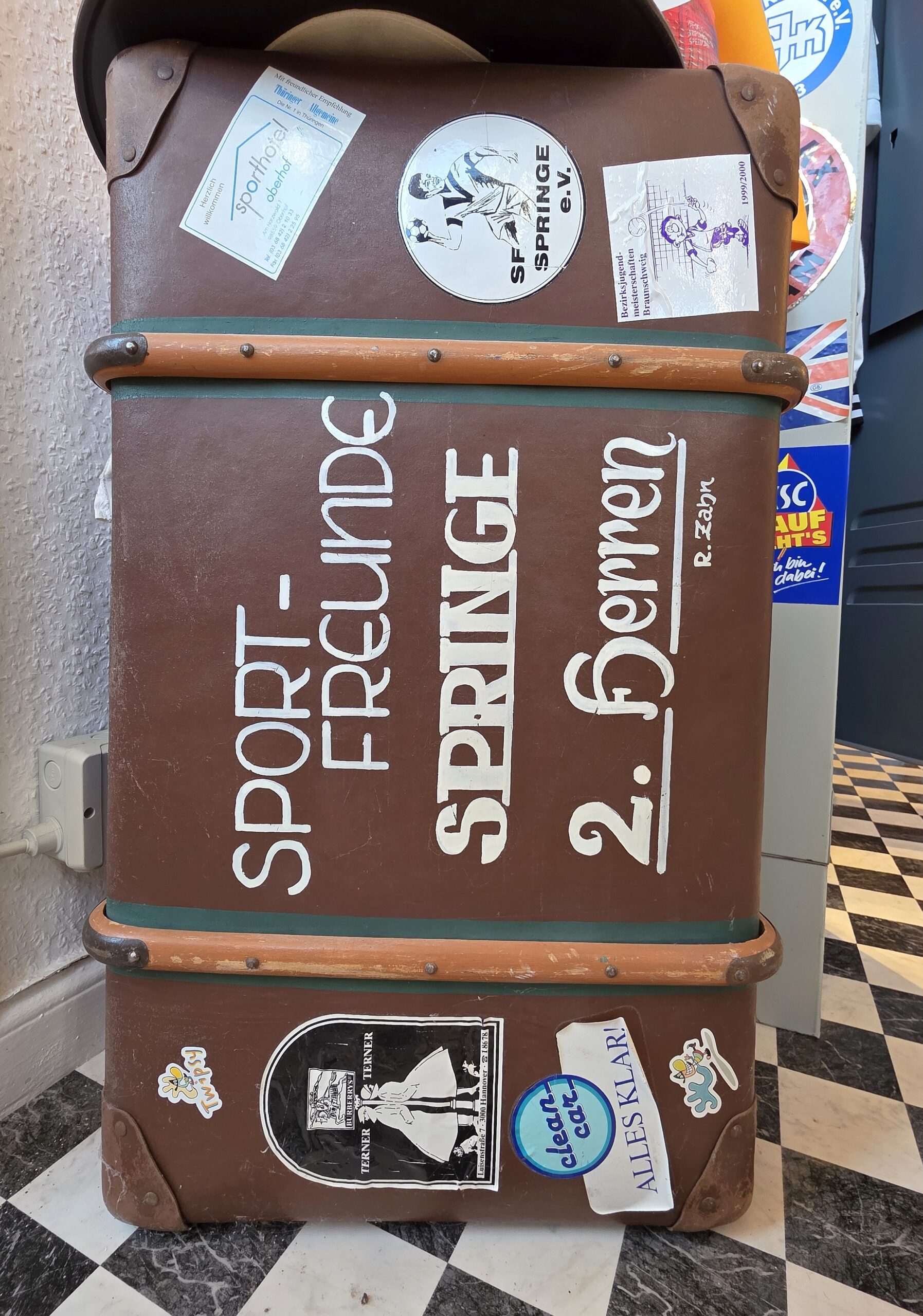 Mannschaftskoffer in Springe