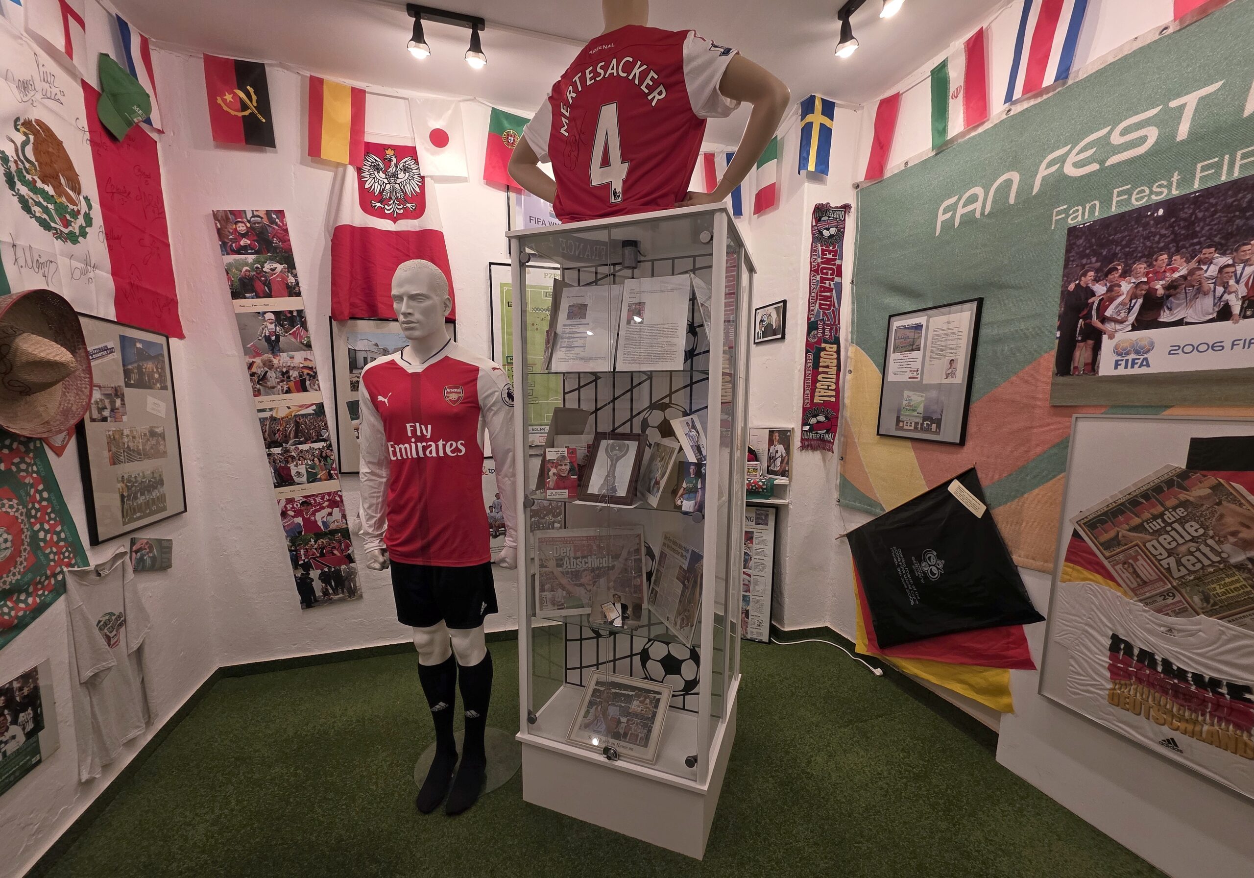 Das Sommermärchen spielt im Fußballmuseum Springe eine große Rolle