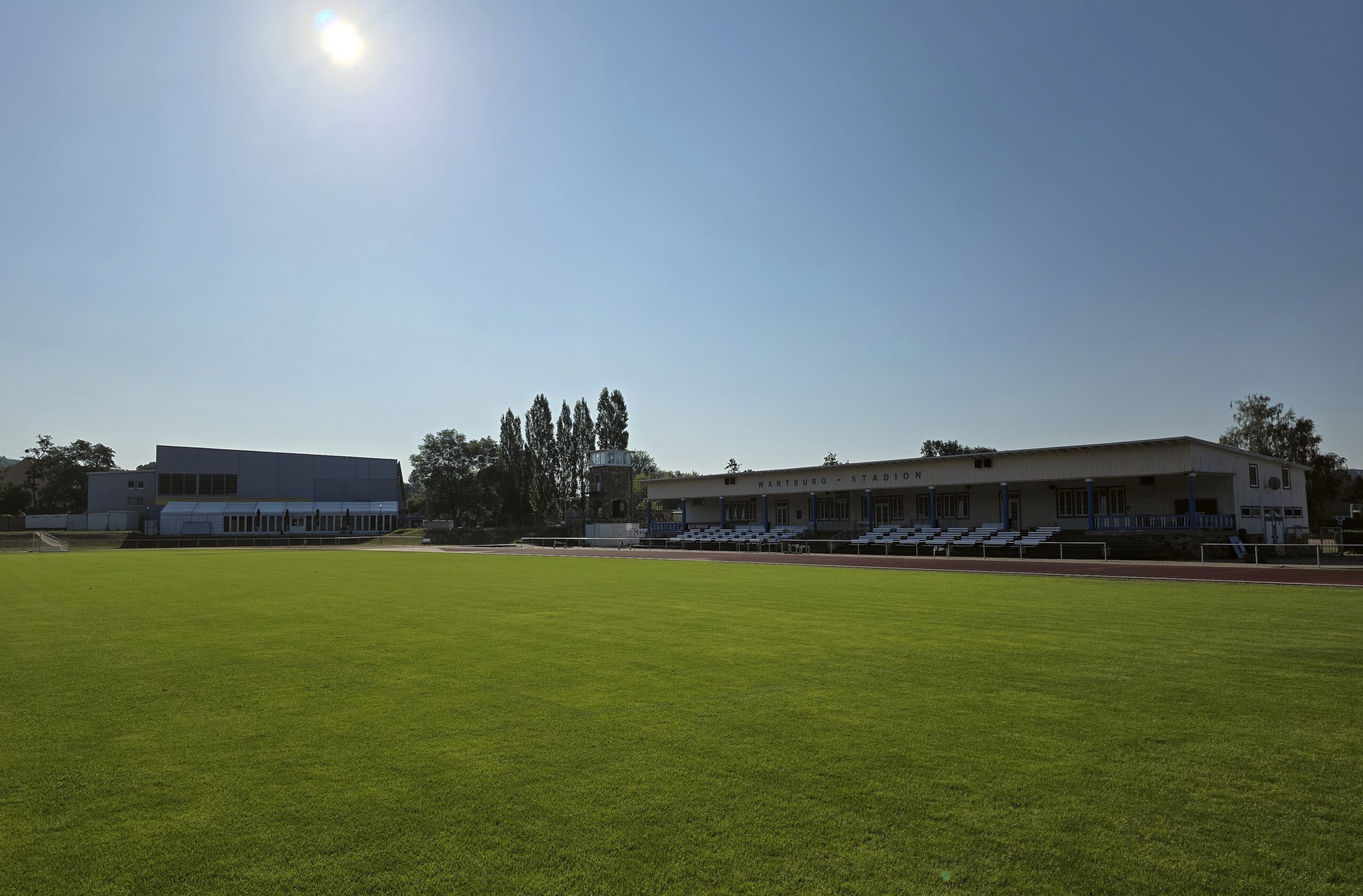 Die Tribüne des Wartburg-Stadions